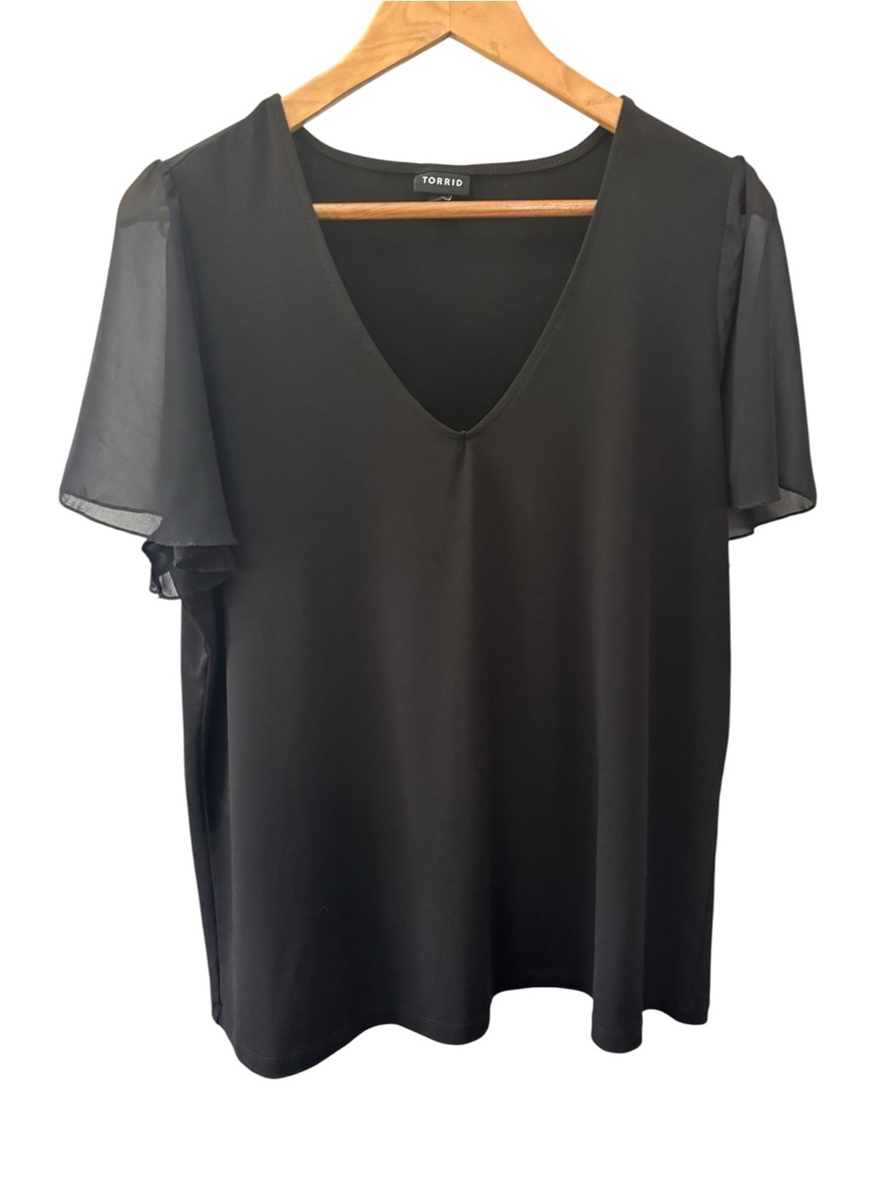 Torrid‎ Black V-Neck Blouse Womens Size 0 (Large) Flutter Sleeve Too Work Shirt